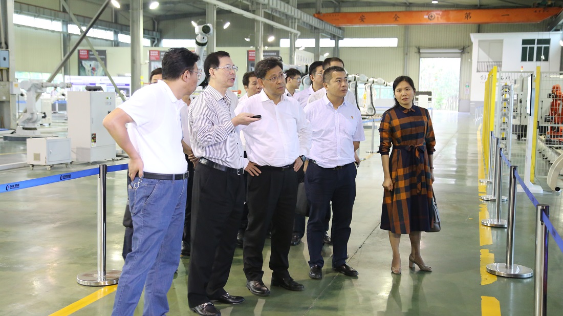 切切關懷訪企業  殷殷期望助升級——揭陽市委副書記、市長葉牛平等領導一行到訪巨輪智能